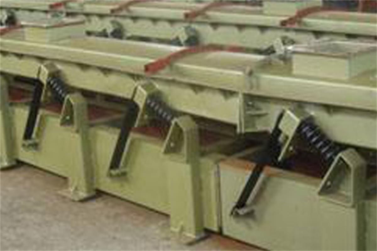 慣性振動(dòng)輸送機(jī)特點(diǎn)及應(yīng)用解析，明白了嗎？